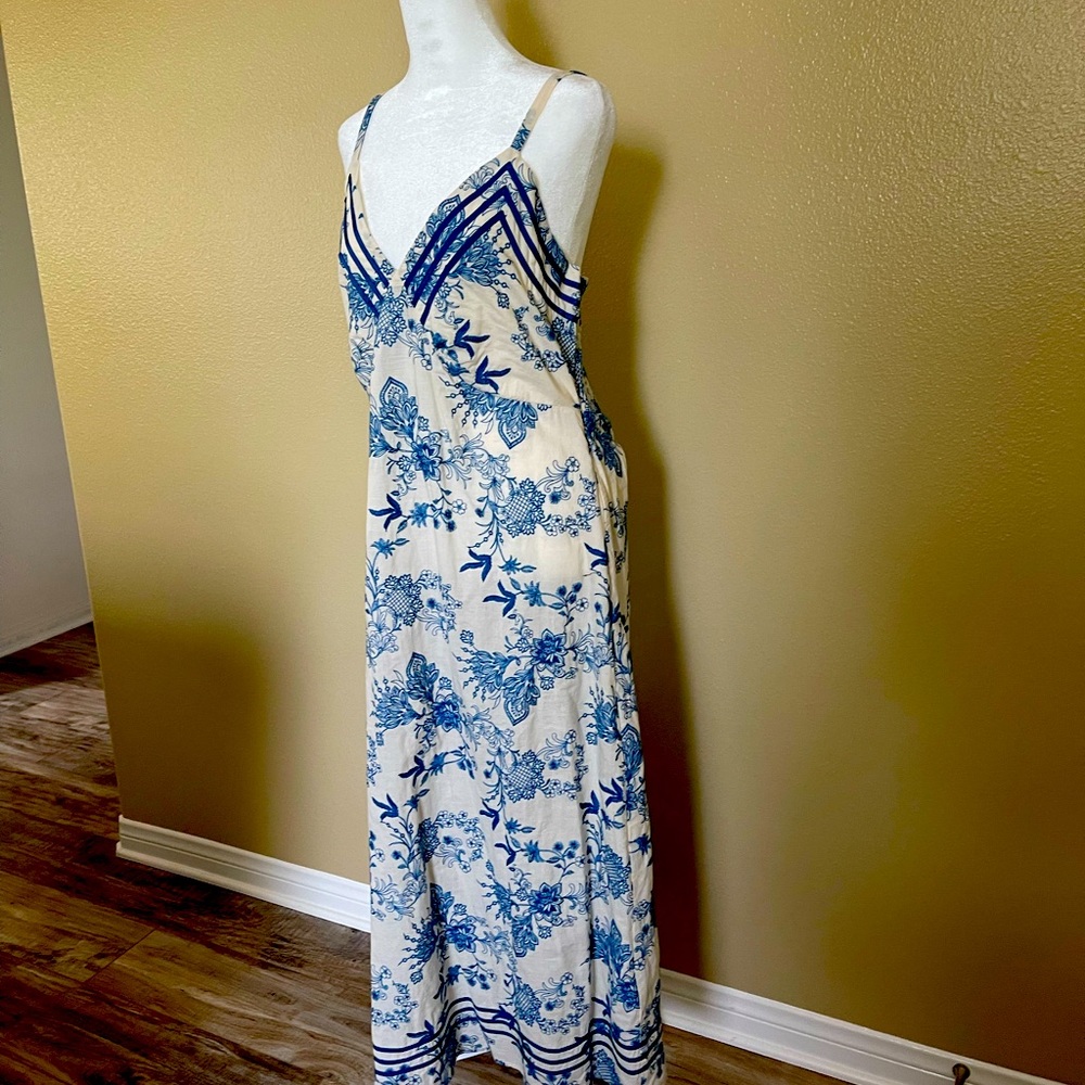Beautiful Anna Sui sundress! Gorgeous details🌺